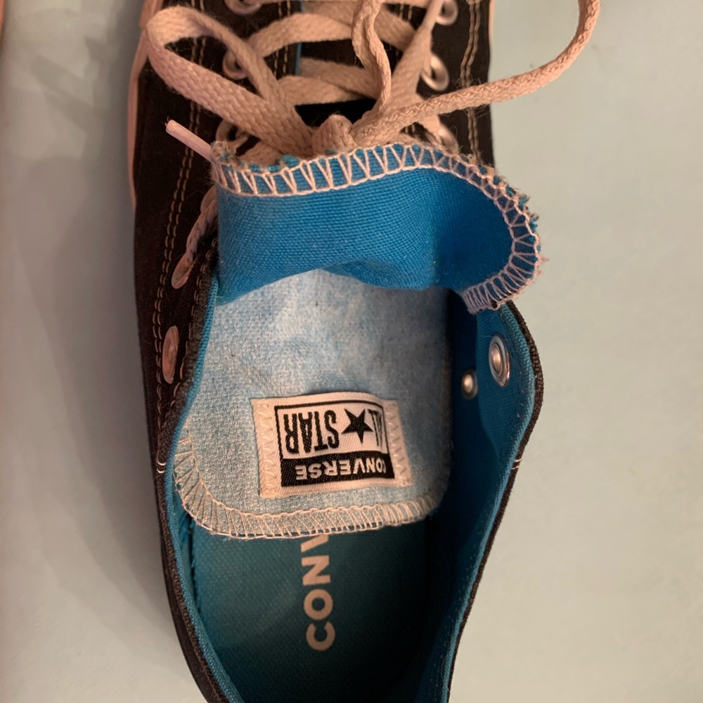 Converse - Picture 2 of 4